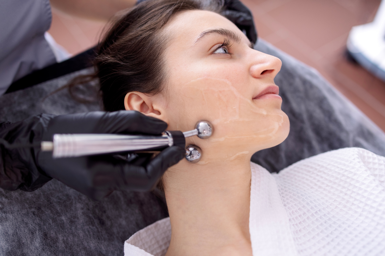 Jowl Lift Lower Face Contouring illustration